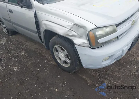 2005 Chevrolet Trailblazer Ls z USA, uszkodzony, nr VIN 1GNDT13S452140437